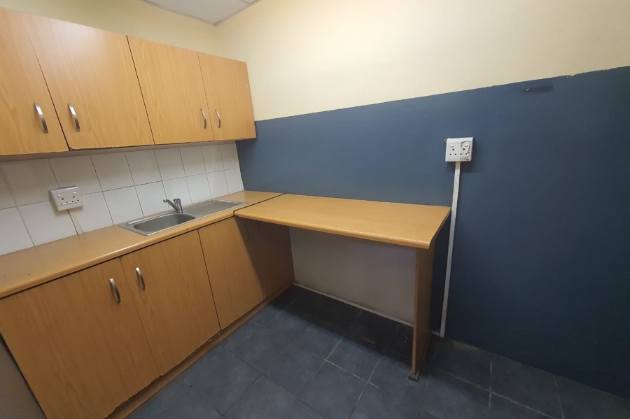 To Let commercial Property for Rent in North End Eastern Cape